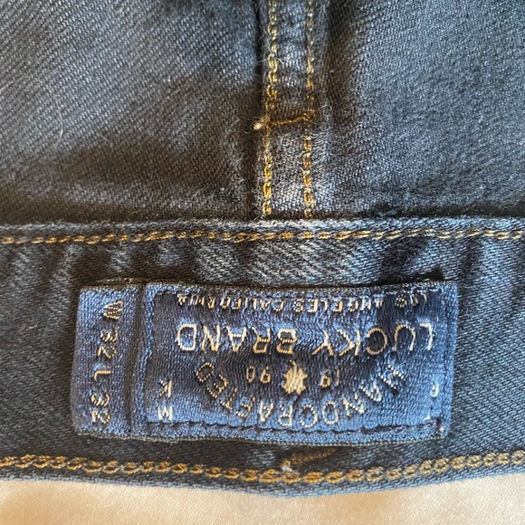 Lucky Brand dark wash jeans - Picture 3 of 5